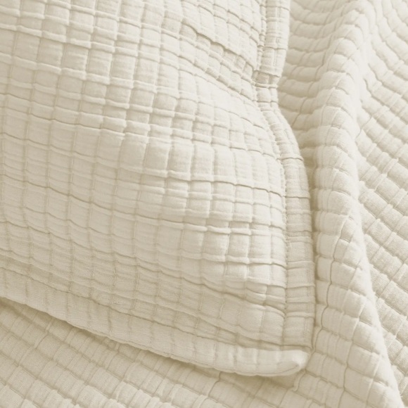 NWT- Quince Organic Ribbed Cotton Coverlet- Queen - Picture 2 of 3